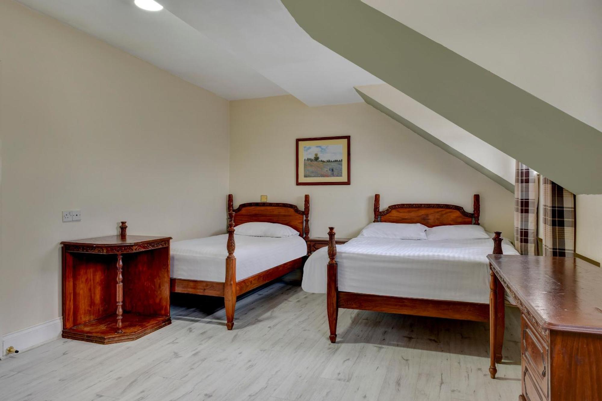 Empire Hotel Лестър Екстериор снимка