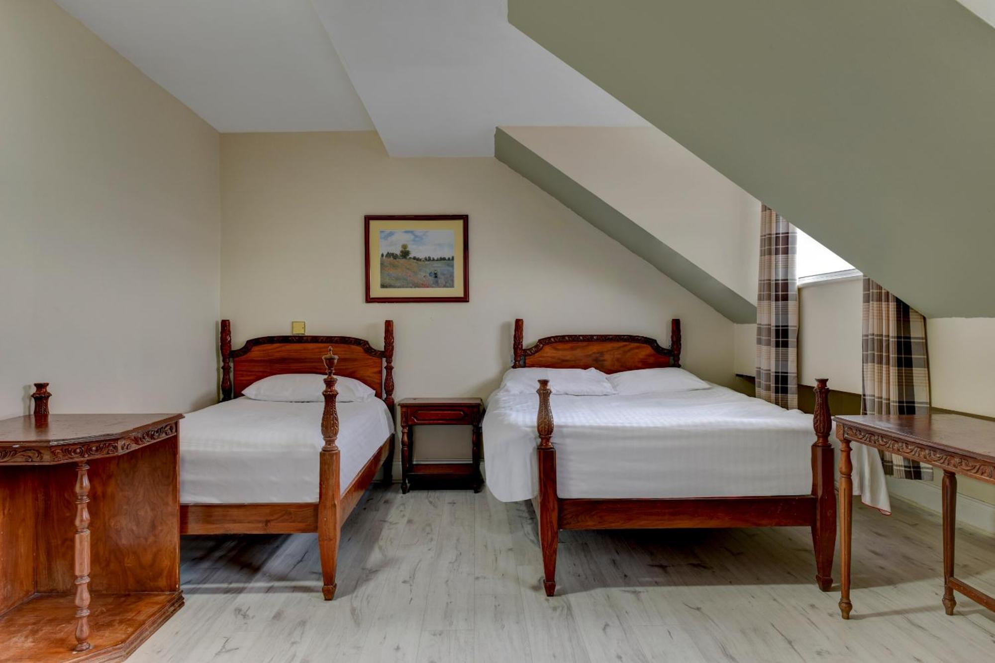 Empire Hotel Лестър Екстериор снимка