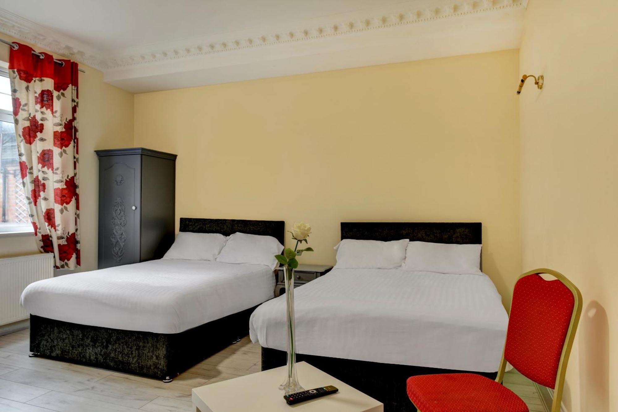 Empire Hotel Лестър Екстериор снимка