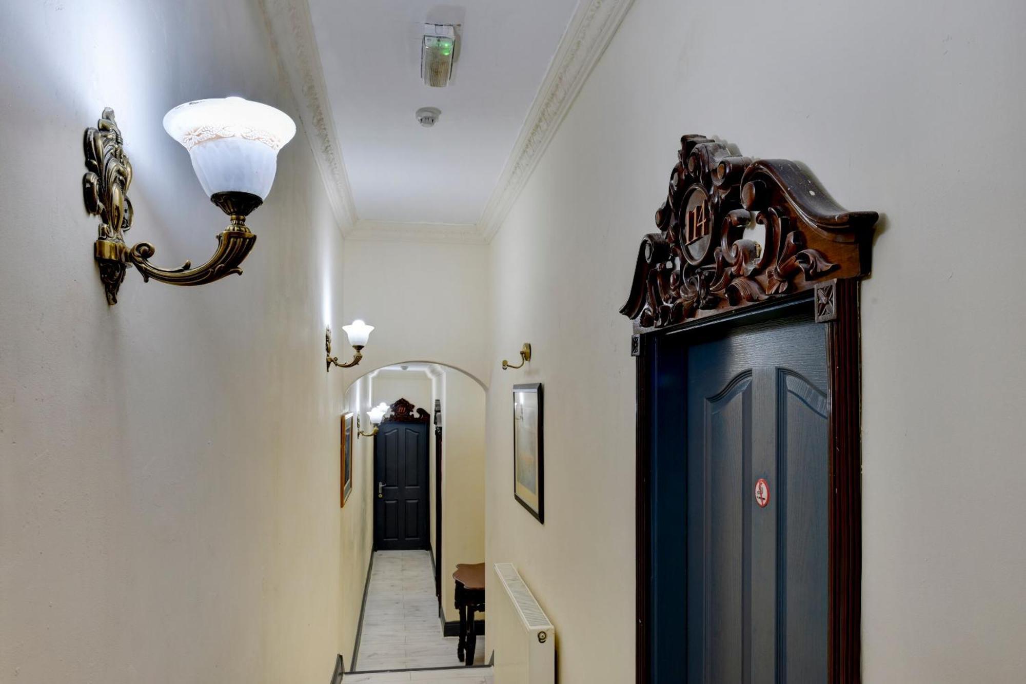 Empire Hotel Лестър Екстериор снимка