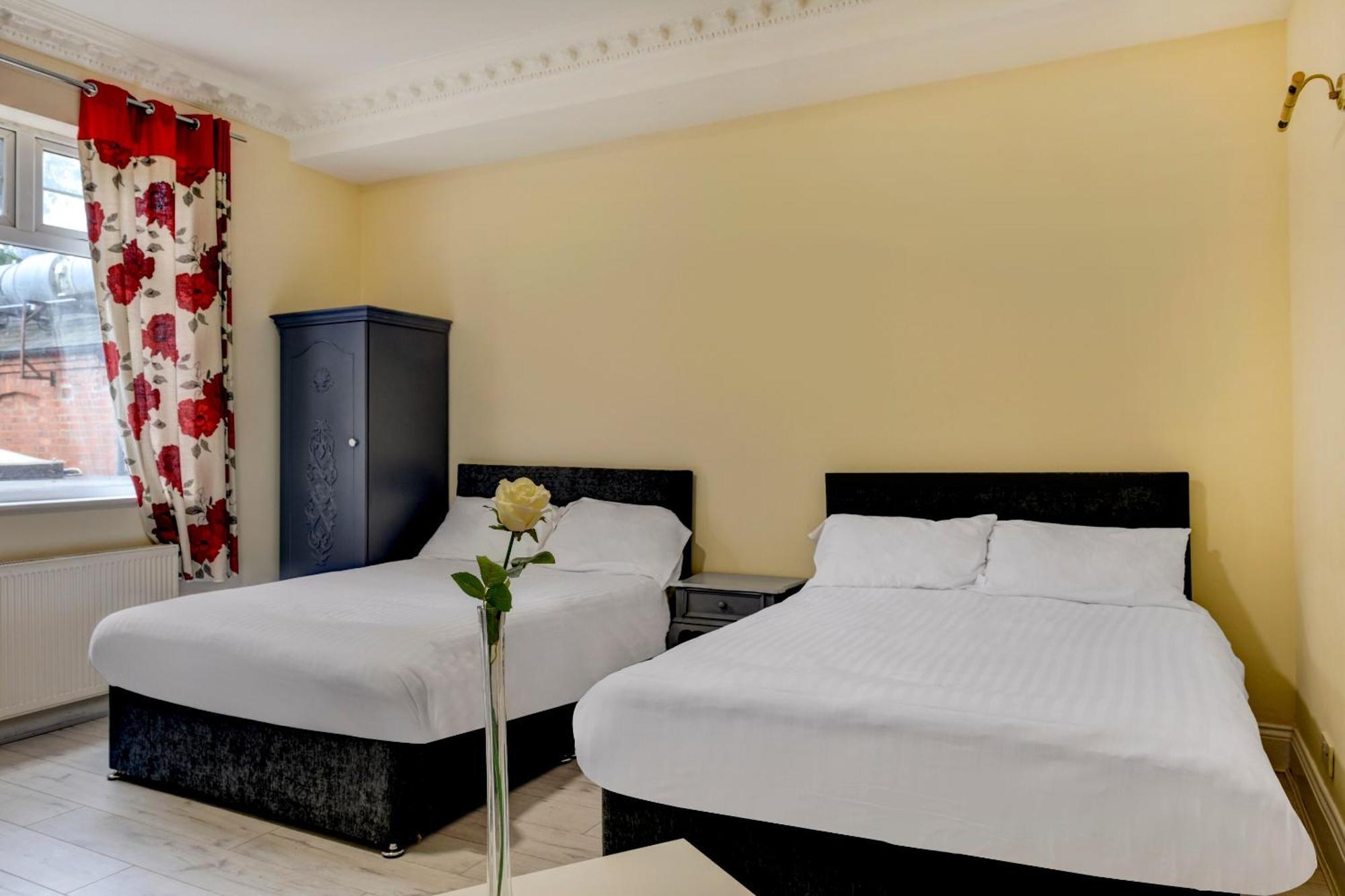 Empire Hotel Лестър Екстериор снимка