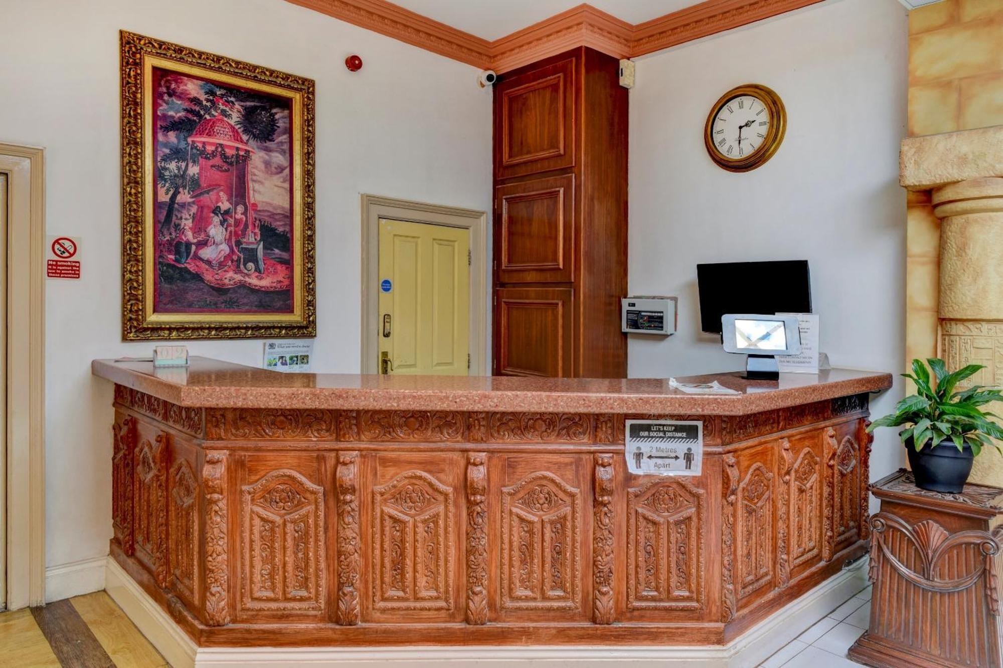 Empire Hotel Лестър Екстериор снимка