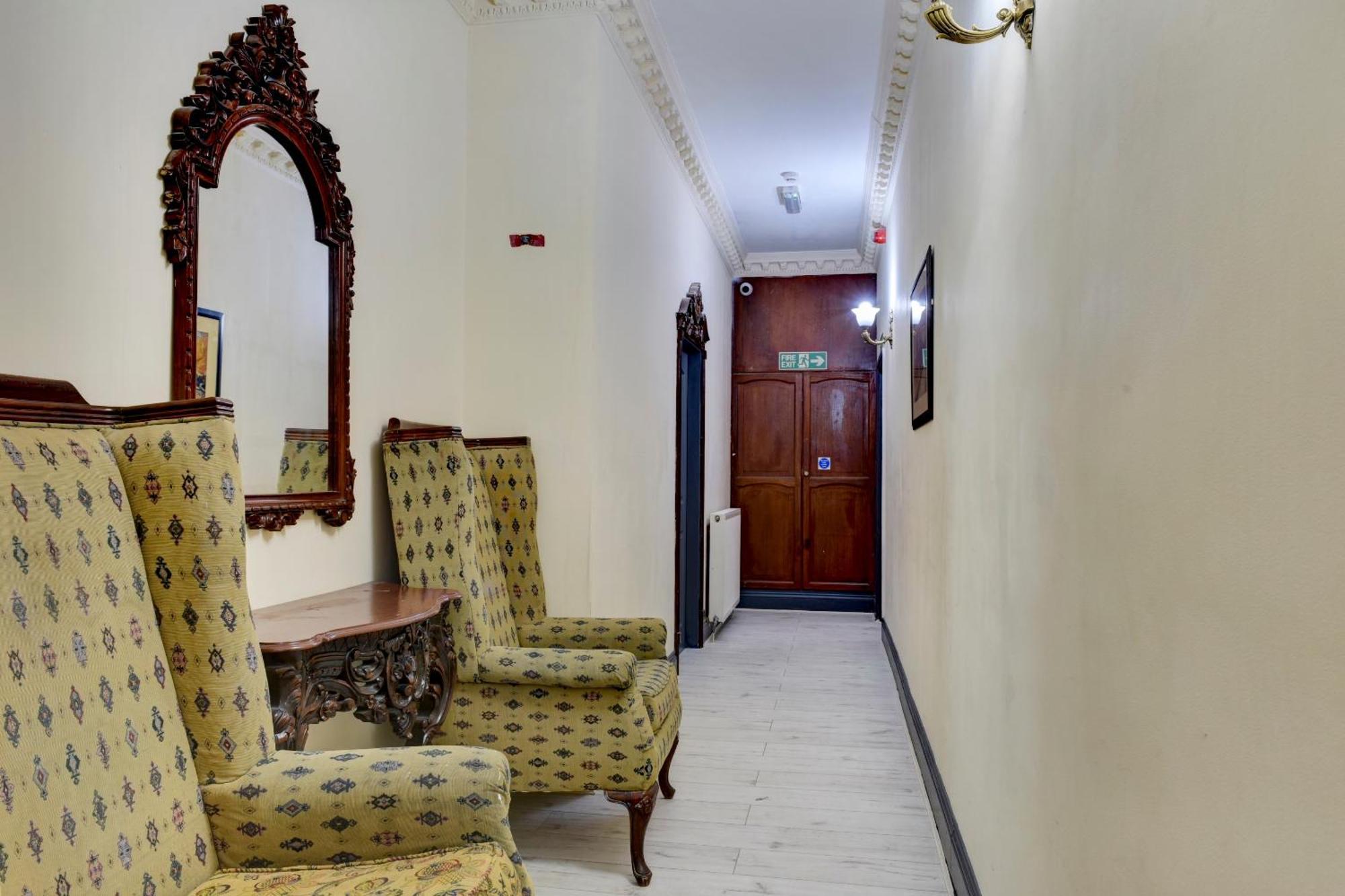 Empire Hotel Лестър Екстериор снимка