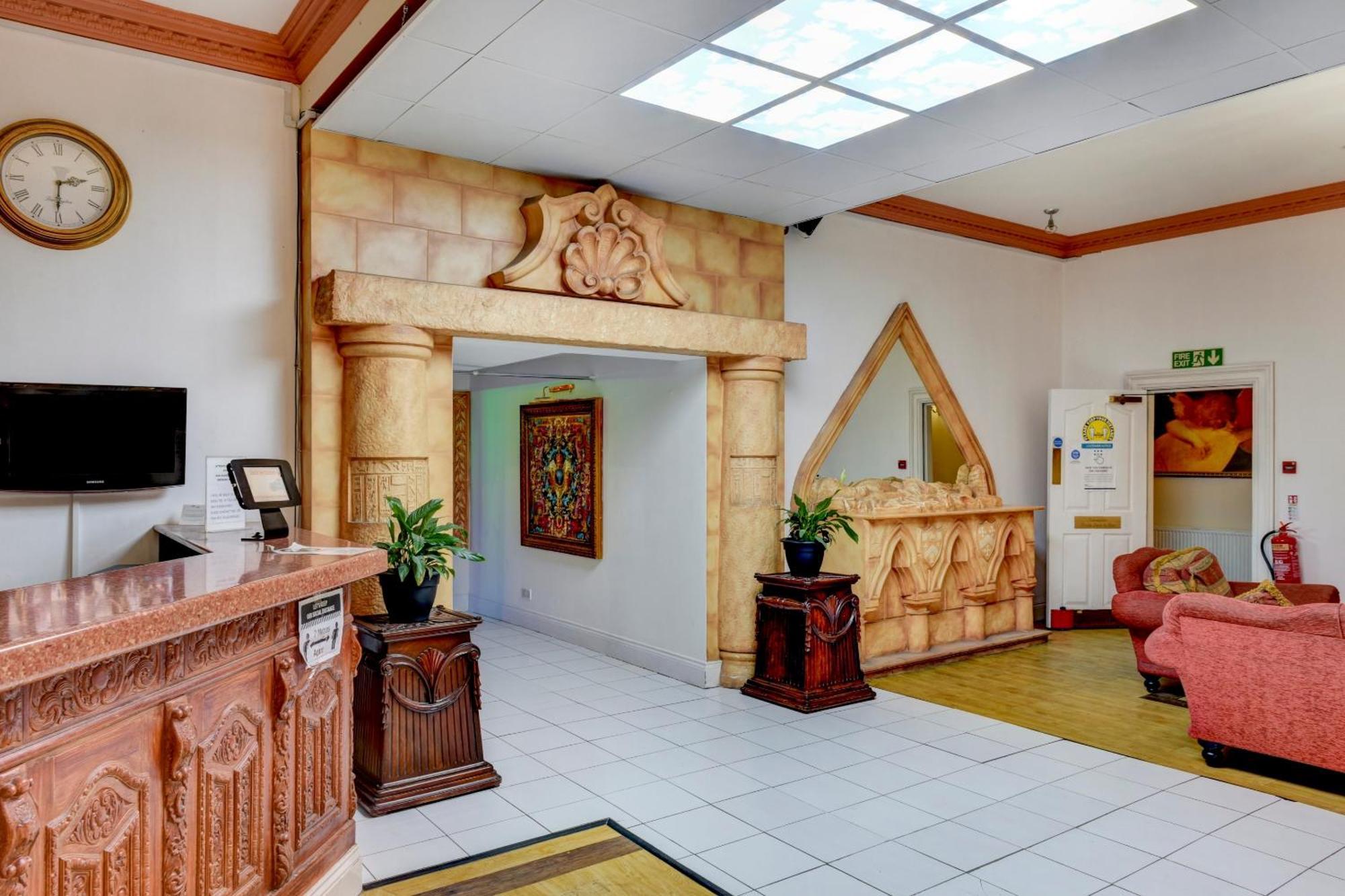 Empire Hotel Лестър Екстериор снимка