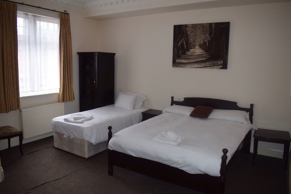 Empire Hotel Лестър Екстериор снимка